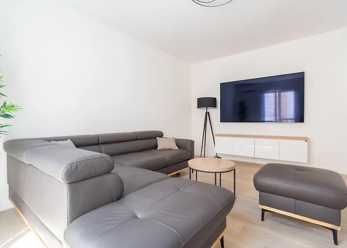 Apartament Kalelarga Grand *
