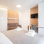 公寓 Kalelarga Grand *
