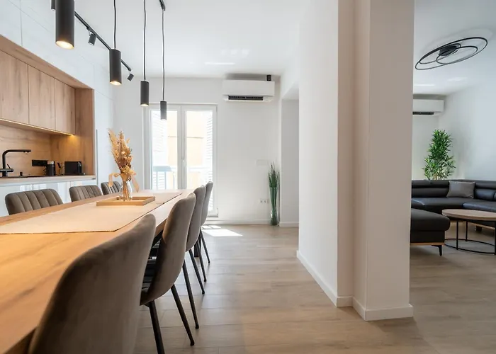 Kalelarga Grand Apartment *